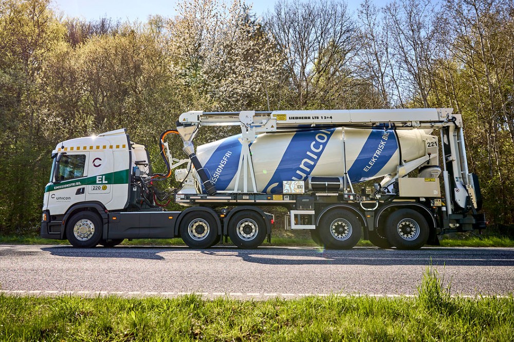 Scania demonstrates fully electric concrete transport solution