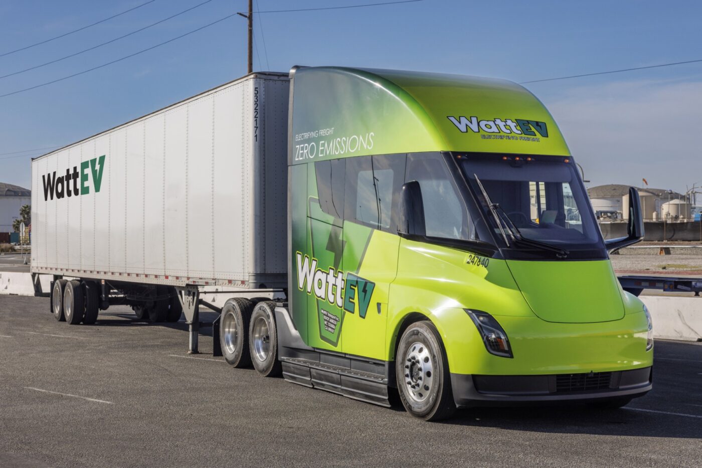 Tesla, WattEV orders 370 Tesla Semi trucks for operations in California