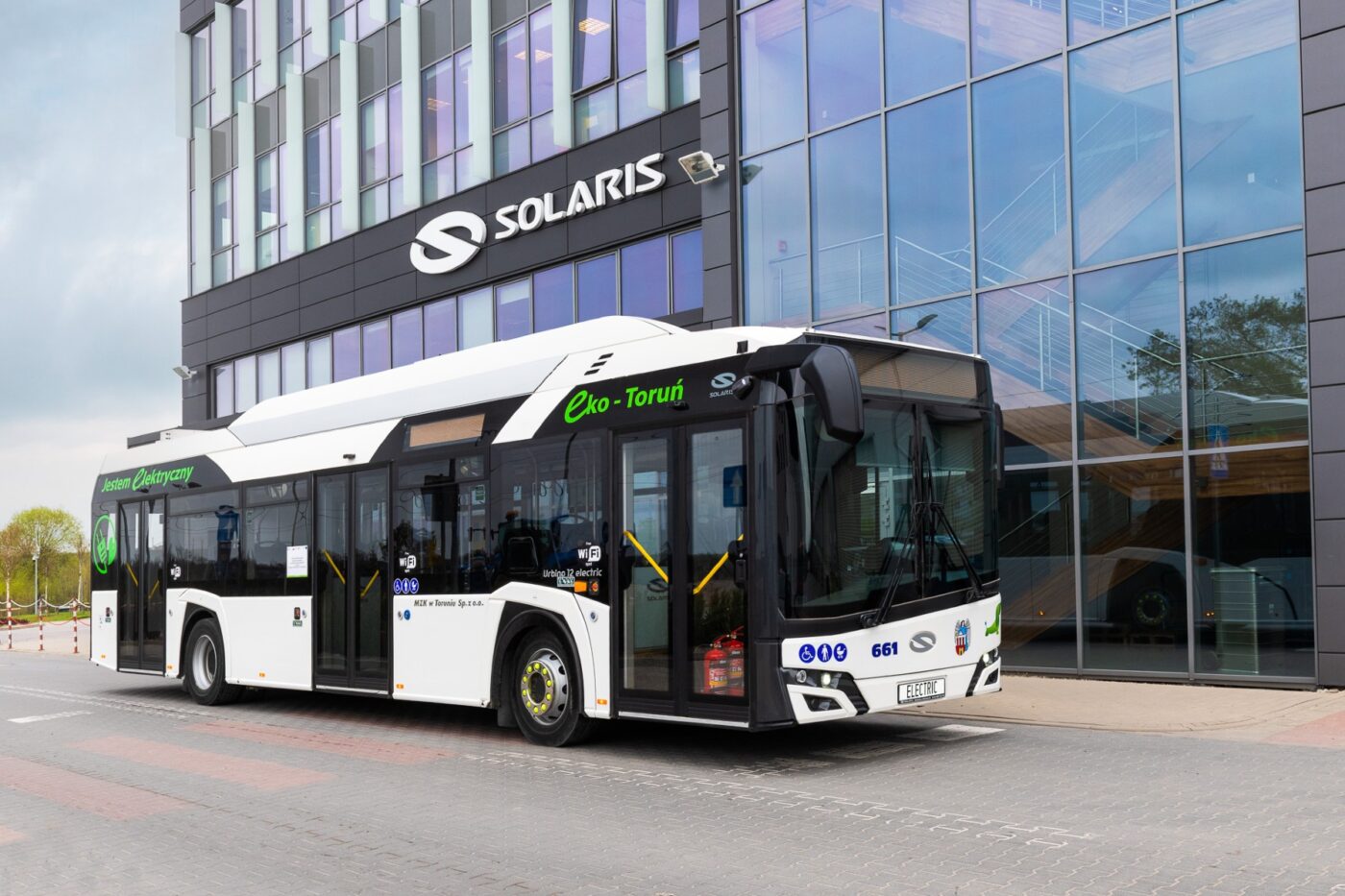 Solaris delivers 40 electric buses to MZK Toruń