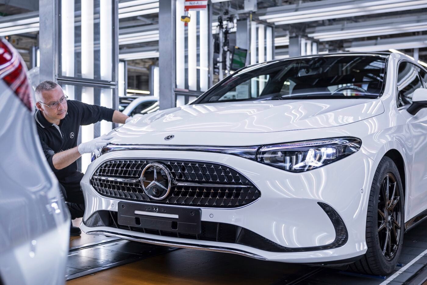 Mercedes, Globally, One in Eight New Mercedes Passenger Cars Is Fully Electric