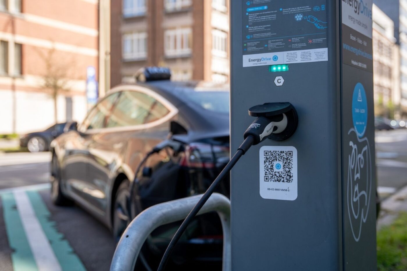 Brussels to fine EV charging point blockers