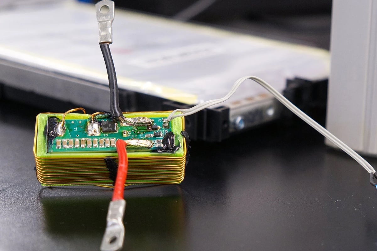 Battery, University of Kiel develops battery sensor-based communication system