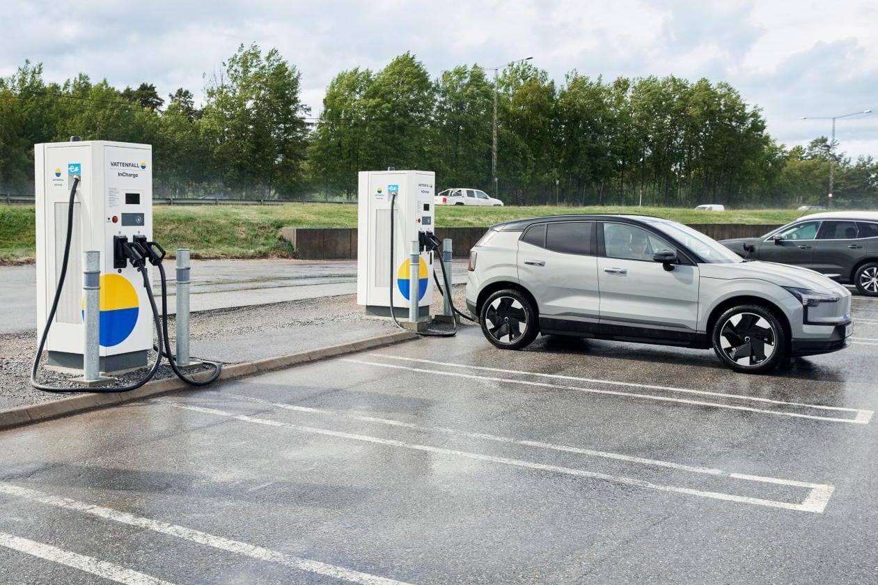 Vattenfall and WirelessCar test automated charging