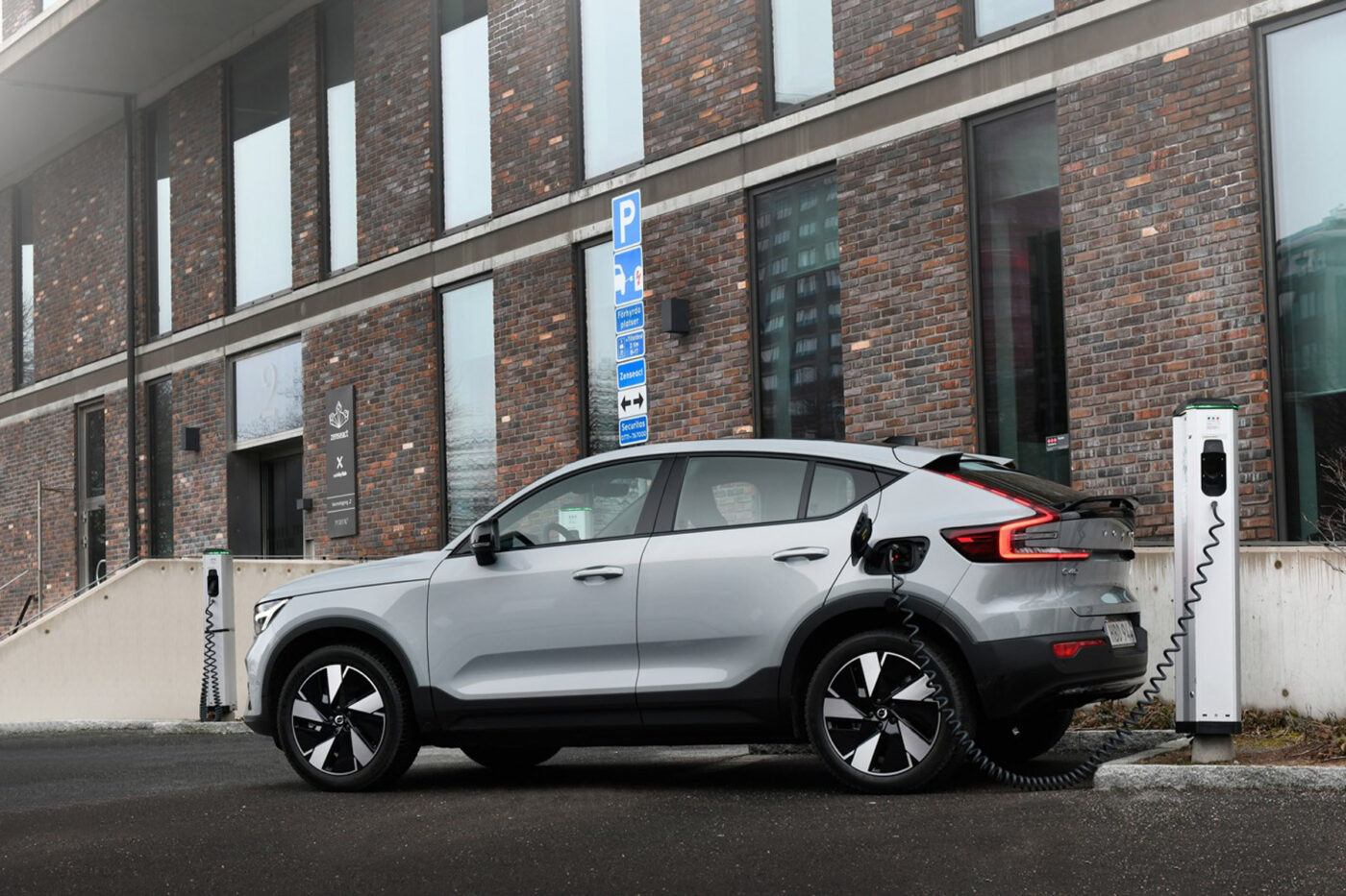 DCS introduces fixed charging tariffs with preferred partners