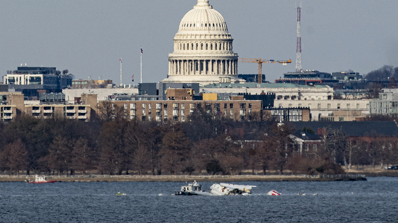 Marine One Came Within A Mile Of Hitting Regional Jet Over DC, Corps Called Flight Routine