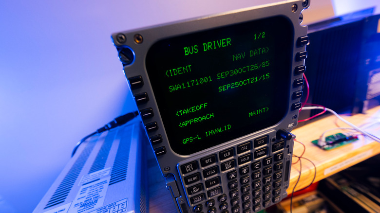A $100 Coin-Sized Device Can Hijack A Boeing 737