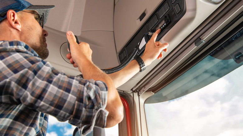 Are Modern Truckers Still Using CB Radios?