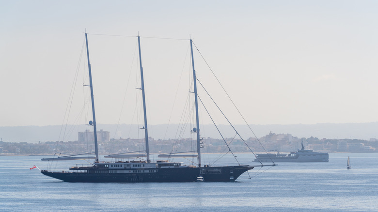 Bezos Is Ditching His Record-Breaking Mega Yacht Because Its Just Too Big