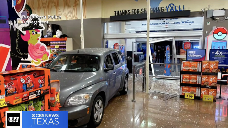 Chevy, Chevy HHR Driver Crashes Through Texas Kroger's Doors At 4:30 A.M., Expects Us To Believe He Only Did It Because He Really Had To Use The Bathroom