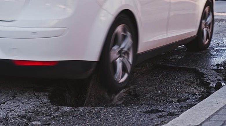Do Inner And Outer Tie Rods Need To Be Replaced At The Same Time?
