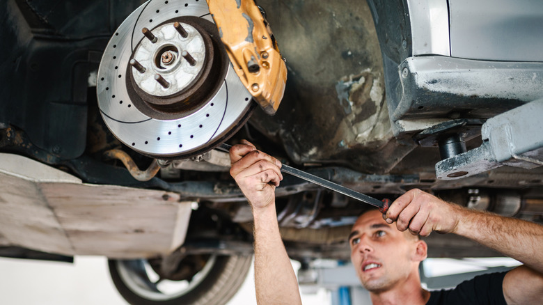 Do Inner And Outer Tie Rods Need To Be Replaced At The Same Time?