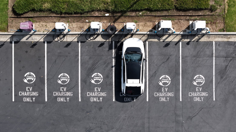 Federal EV Tax Breaks Vanished, But Taxpayer Dollars Still Aid Charging Infrastructure