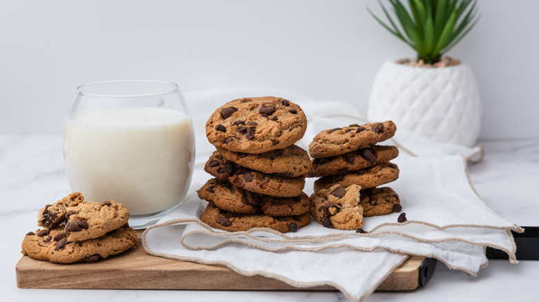 Ford Fired Diabetic Electrician Over Stolen $1.95 Cookie Allegations