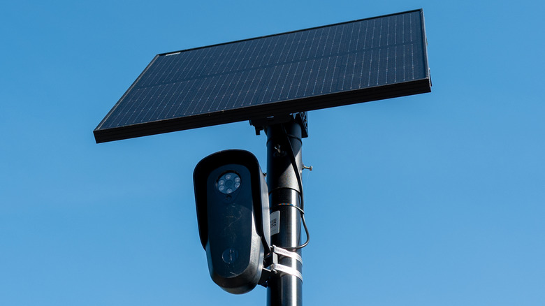 Home Depot And Lowe's Are Scanning Your License Plates: Here's Why