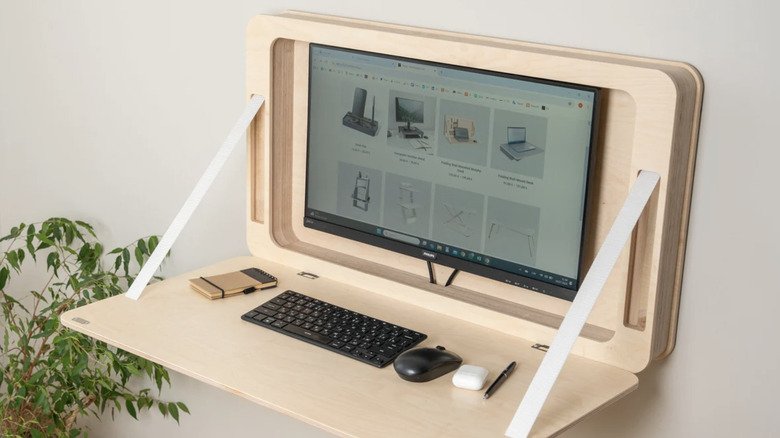 How To Turn Your Camper Or RV Into A Slick Mobile Office