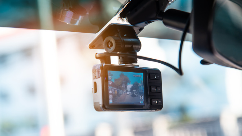 If You Get A Dashcam For Insurance Reasons, Don't Forget They're Not Always A Plus