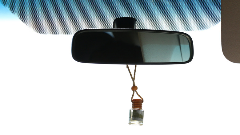 Is It Legal To Drive Without A Rearview Mirror?