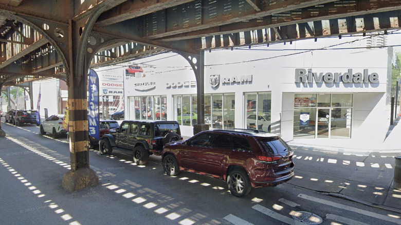 Jeep Dealership Allegedly Forged Buyer's Signature, Sold Him A Car With 6,200 Added Miles And Tacked On An Extra $5,000 Charges