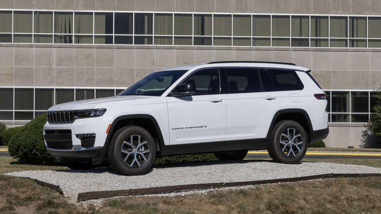 Jeep Dealership Allegedly Forged Buyer's Signature, Sold Him A Car With 6,200 Added Miles And Tacked On An Extra $5,000 Charges