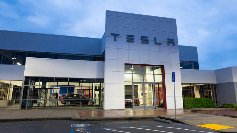 Test Driver Who Crashed Tesla Into Salon Was Ineffectively Prepared For Driving EVs, Lawsuit Claims
