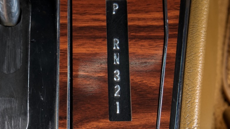 TH350 Vs. TH400 Transmissions: What Are The Differences?