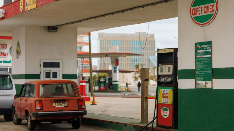 Trump Sanctions Leave Cubans Waiting Months Via App For A Measly 5 Gallons Of Gas