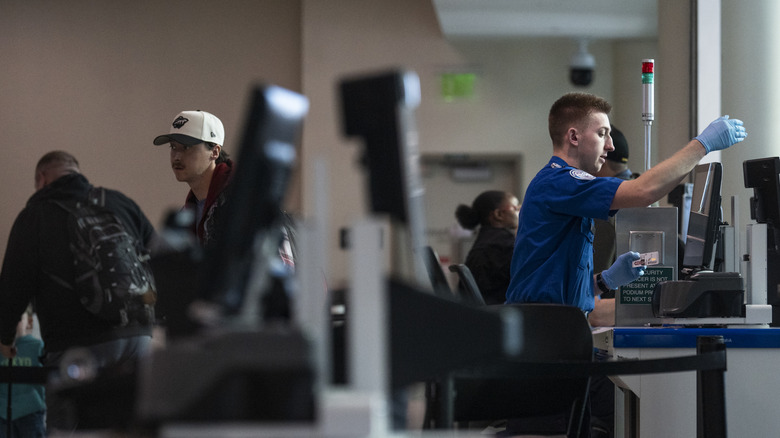 TSA, Like Your Local Grocery Story, Says Workers Aren't Allowed To Sit