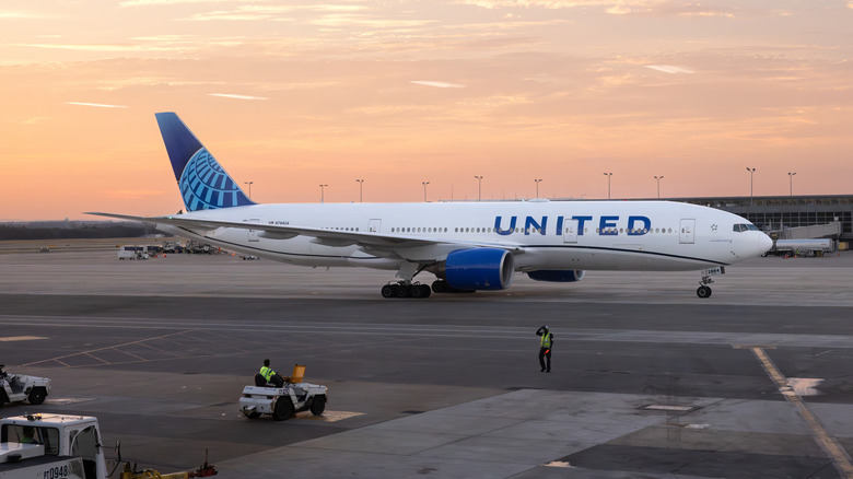 United Passengers Only Got A $175 Voucher After 12 Hours Stuck On Grounded Plane