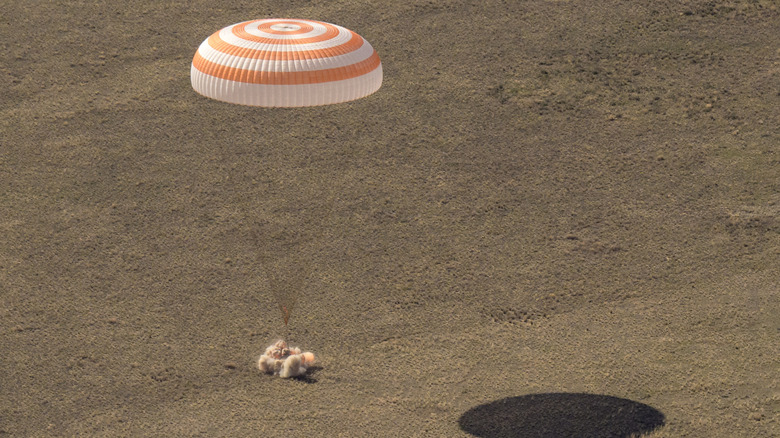 Why Americans Land Spacecraft In The Ocean While The Russians Go For Solid Ground
