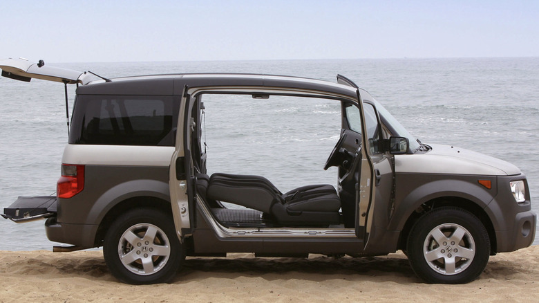 Why Automakers Mostly Abandoned Suicide Doors After The 1960s
