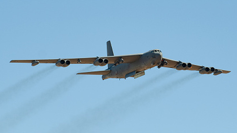 8 Killed In B-52 Bomber Crash At Edwards Air Force Base