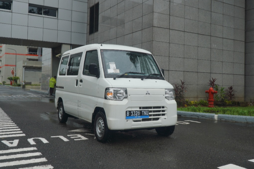 Siswa SMK di Jawa dan Sumatera Full Senyum, 10 Unit Mobil Mitsubishi Dikasih Gratis Buat Belajar