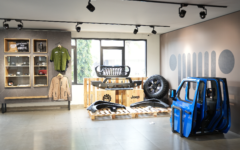 Jeep Lounge Pertama di Kawasan PIK Resmi Dibuka, Ada Layanan Free Check-up &amp; Service 1 Tahun