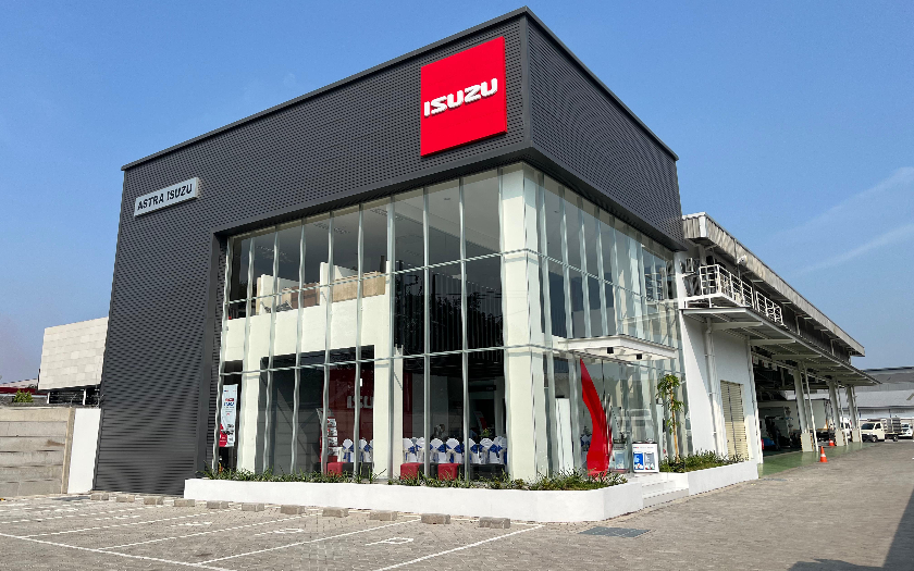 Isuzu, Dealer Astra Isuzu Margomulyo Diresmikan, Upaya Mendekat ke Nadi Logistik Surabaya