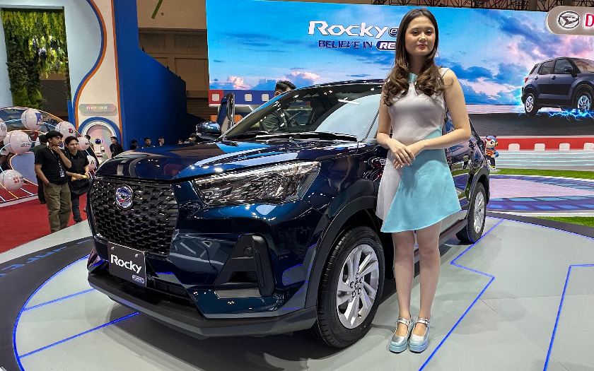 Daihatsu Rocky, Daihatsu, Booking Fee Rp 2 Juta, Daihatsu Rocky Hybrid Langsung Dipesan 100 Unit di GIIAS 2025
