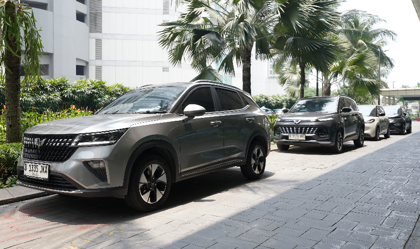 Wuling Darion EV Hadir di Central Park Mall, Beli Wuling Sekarang Gratis Roofbook hingga iPhone 16