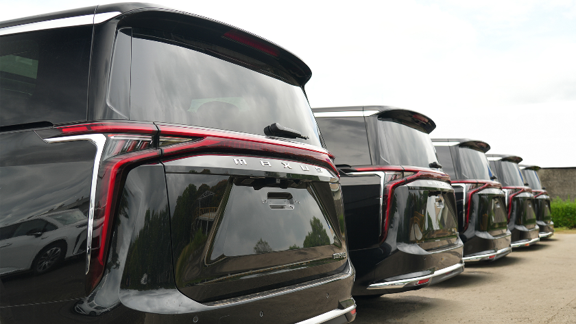 Maxus Indonesia Serahkan Unit Mifa 7 &amp; 9 ke Konsumen, Produksi Lokal TKDN 40 Persen
