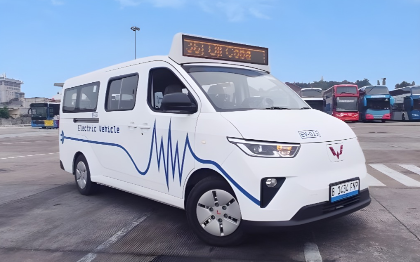 Tahap Uji Coba, Wuling Mitra EV Siap Layani Transportasi Ibukota yang Ramah Lingkungan