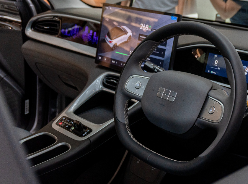 Sambut Kota Kembang, Geely Bawa Starray EM-i dan EX2 ke Bandung, Harganya Jadi Segini