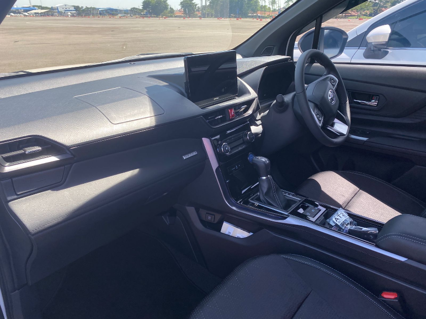 Catat! Harga Promo Toyota Veloz Hybrid Diperpanjang, Hanya Sampai Tanggal Ini