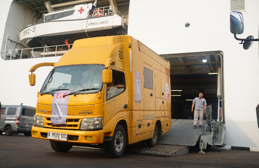 Komunitas motor DOCI Salurkan Bantuan ke Bencana Sumatera Melalui KRI TNI AL