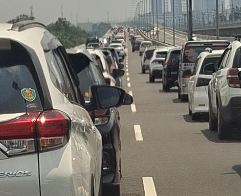 Gerang Tol Kalikangkung Meningkat Tajam, Tembus 2.000 Lebih Mobil Tiap Jam
