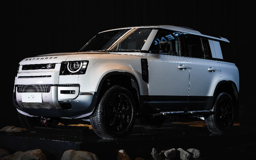 Land Rover Defender MY26 Resmi Mengaspal, Simbol Status Harga Mulai Rp3,6 Miliar