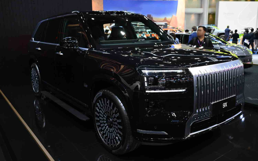 Zeekr 9X, Mobil Plug-in Hybrid Tapi Bisa Melaju 380 Km Pakai Baterai Saja