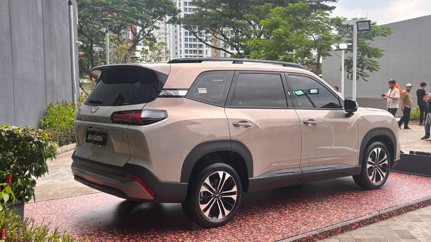 Wuling Eksion Hadir Dengan Pilihan PHEV dan EV, Apa Bedanya?