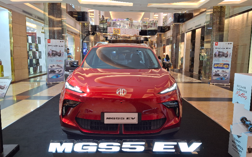MG Resmi Boyong Sedan MG5 EV di Bandung, Harga OTR Beda 10 Juta dengan Jakarta