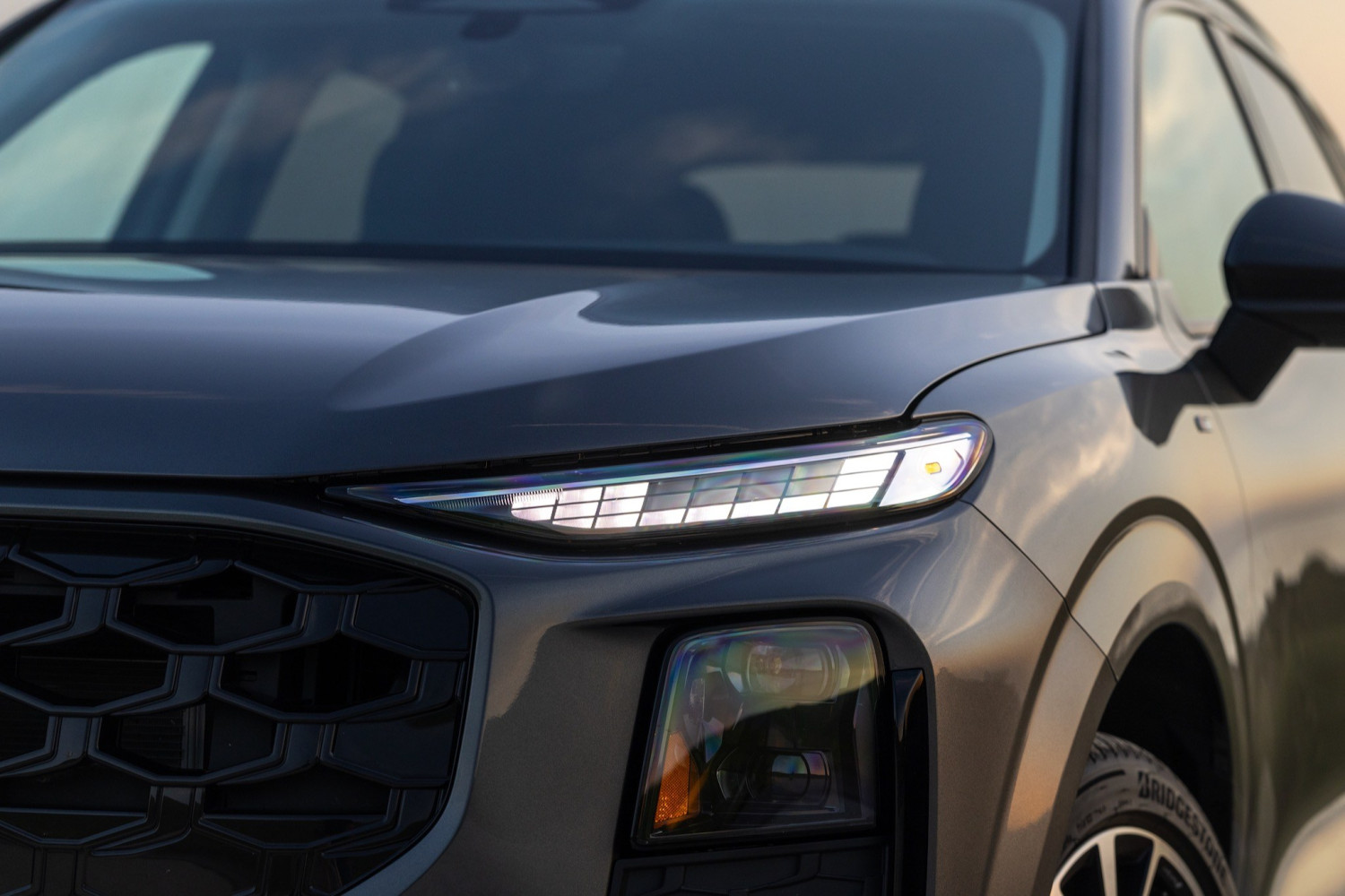 It’s Not Just You: Six of 10 Drivers Say Headlight Glare Is a Problem