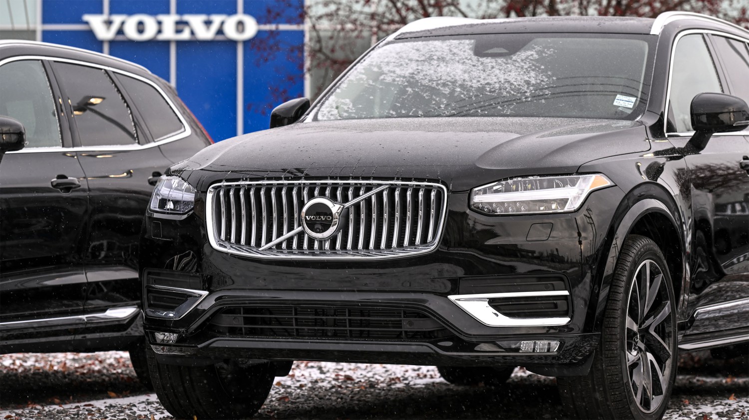 Volvo US Sales Plunge 32% as Stock Piles Up: The Downshift