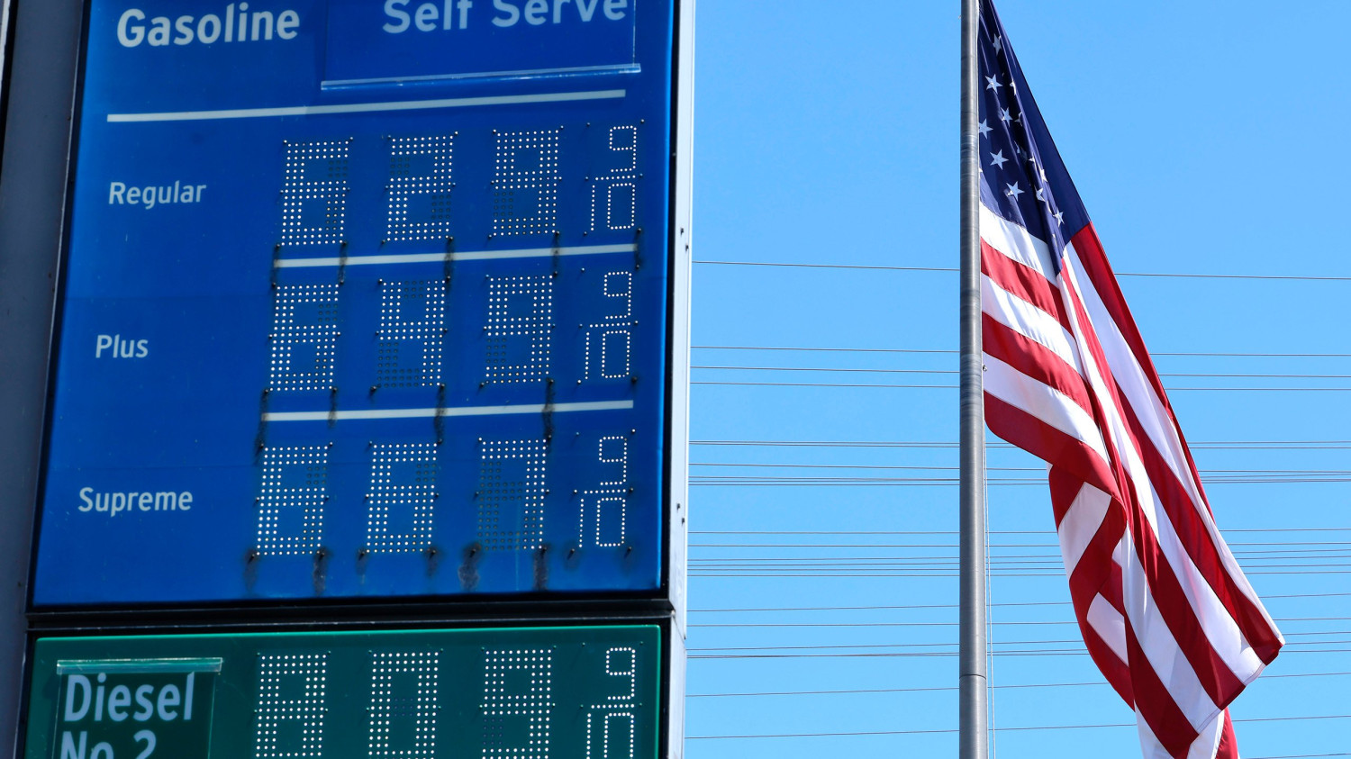 Nationwide Cheap Gas Tracker Uses AI to Call 20,000+ Stations Google Can’t Reach