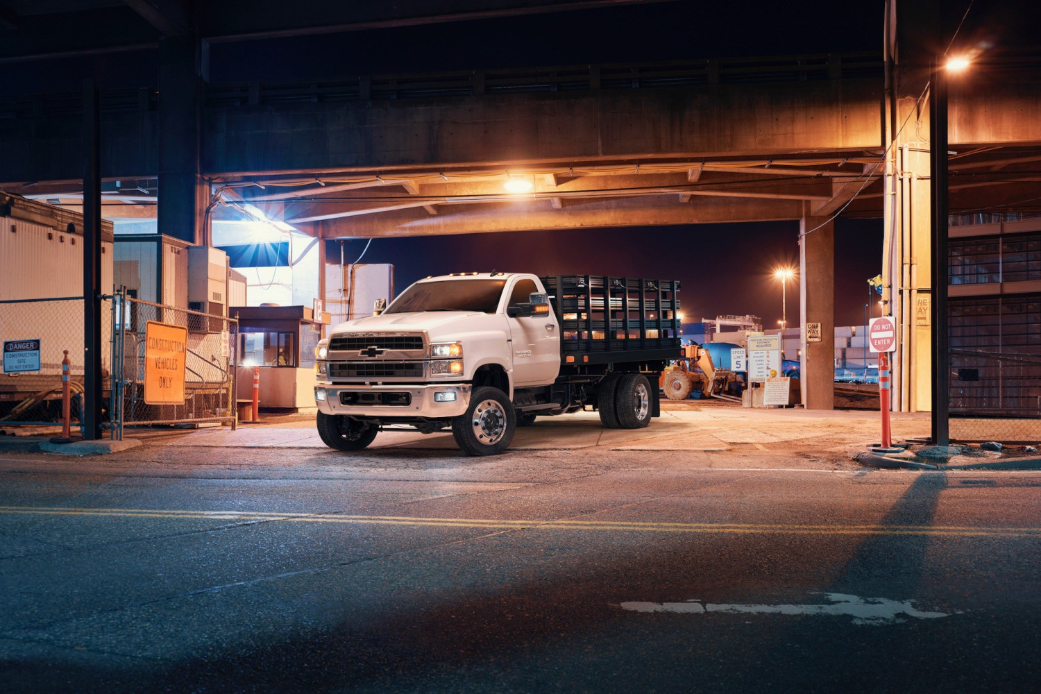 Chevy Is Discontinuing the Medium-Duty Silverado That International Builds
